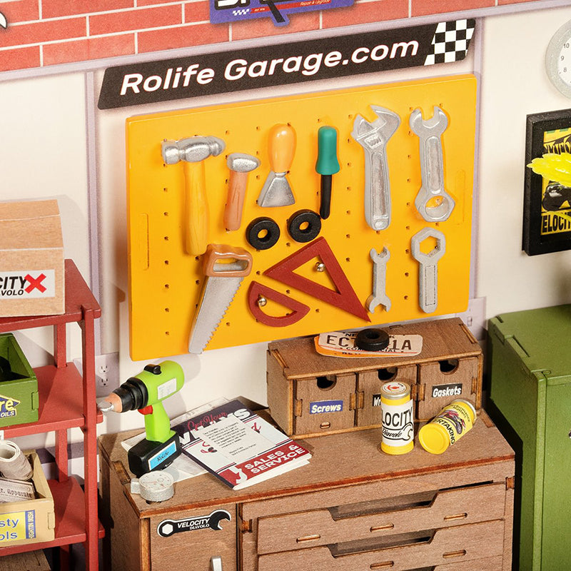 Miniature Garage Shop - Room DIY Kit With Mini Tool Decorations